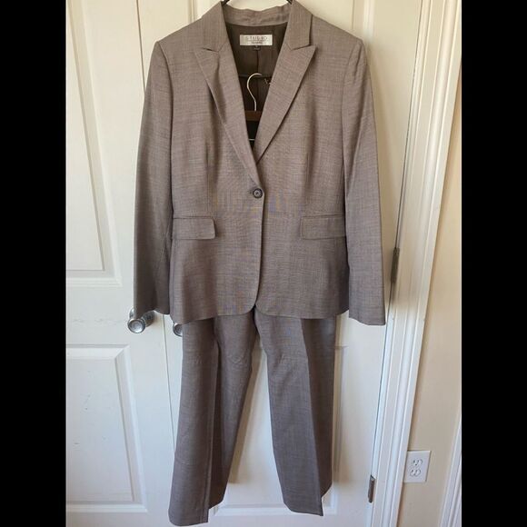 Studio Tahari 3 pieces suit - Picture 3 of 14